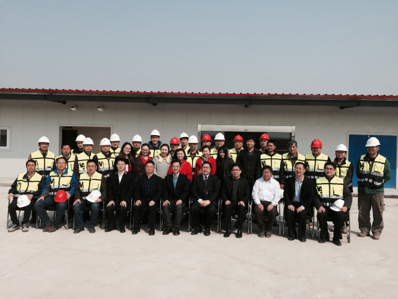 1496480440138982.jpg 13-趙振元同志與十一科技項目組同志們親切合影.jpg