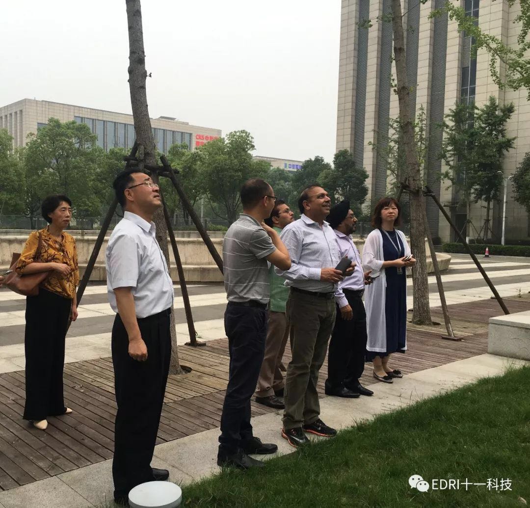 1528096541853191.jpg 2.jpg