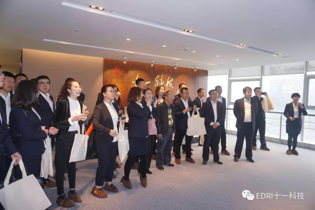 1539586415992971.jpg 2.jpg